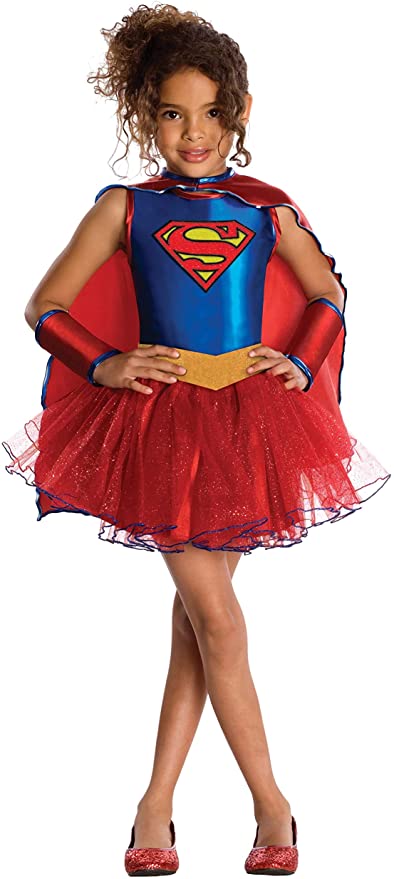 Uno de los disfraces de Halloween más populares en las niñas según google es Supergirl.